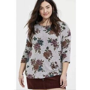 Torrid Top Women Size 5 5X Gray Floral Super Soft Plush Dolman 3/4 Sleeves Shirt